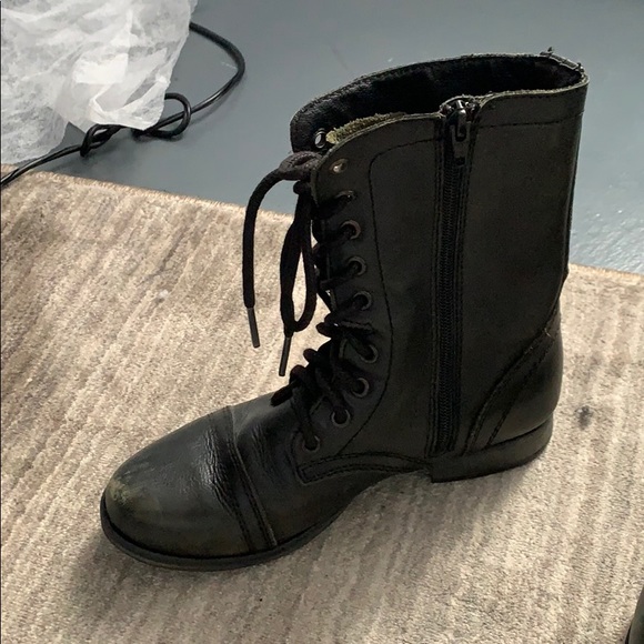 Steve Madden Troopa Combat Boot - Picture 3 of 6